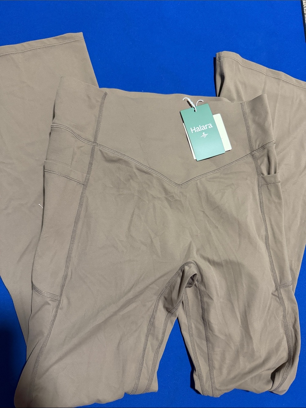 HALARA Neutral Taupe High-Rise Performance Leggings